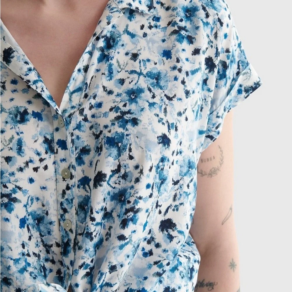 Lucky Brand indigo watercolor button down top - Picture 6 of 9
